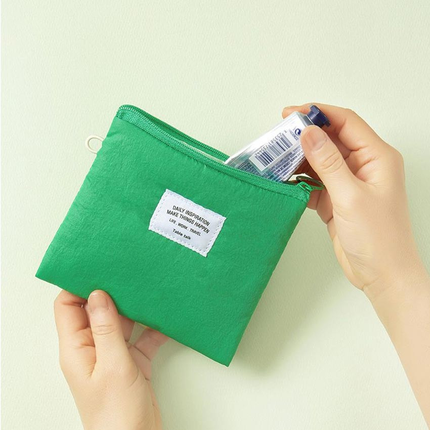 Soft Small Zipper Pouch: Versatile Compact Organizer