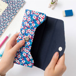 Magnet snap button closure