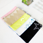Superstar pattern zipper pouch