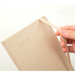 Elastic band closure