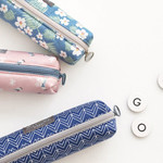 Comely pattern zipper pencil case