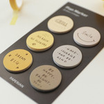 Example of use - Round small sticky notepad for monthly and weekly plan