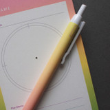 Yellow peach - Gradation knock black ink 0.38 mm ballpoint pen