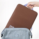 Example of use - Monopoly Airmesh 15 inches laptop case pouch bag