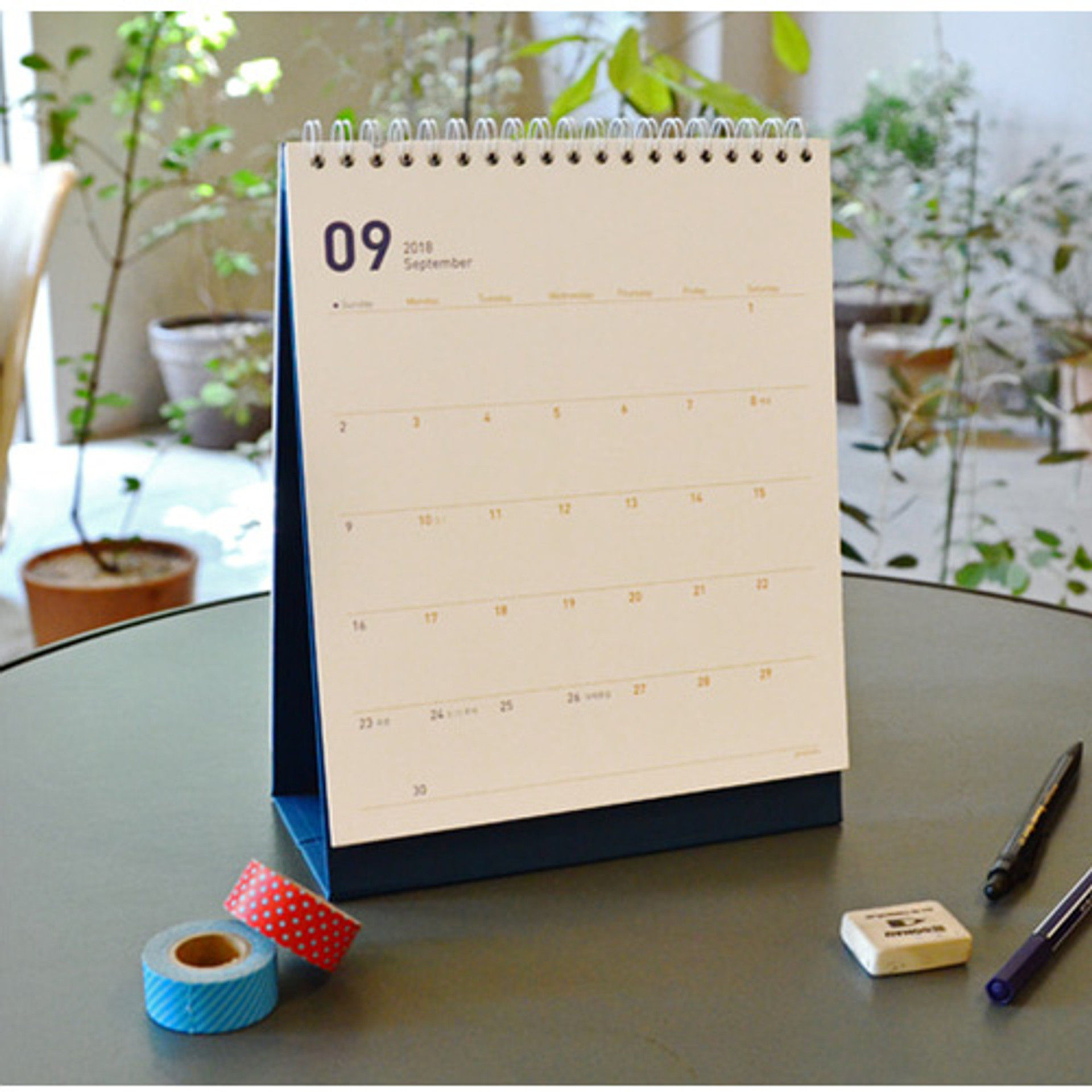 Jam studio 2018 Welcome colorful spiral bound desk calendar