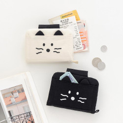 Usage example of Romane Brunch Brother Kitty Soft Card Case Wallet