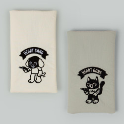 All New Frame Airy Heart Gang Slim Zipper Pouch