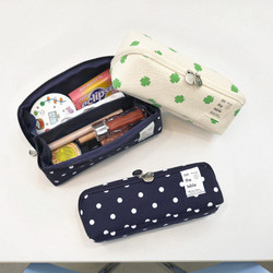 Be On D On The Table Cube Zipper Pencil Case Ver2