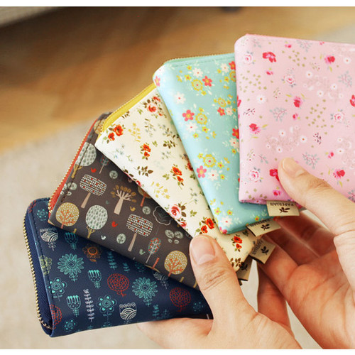 Blossom garden half zip around pocket wallet