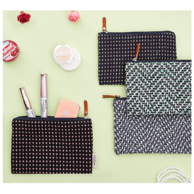 Wool pattern flat zipper medium pouch Wool pattern flat zipper medium pouch