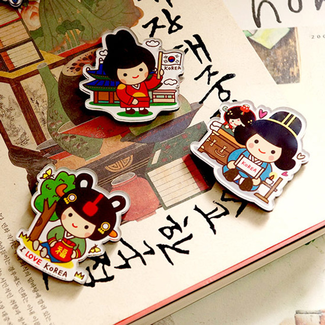 Korean traditional love story character magnet 