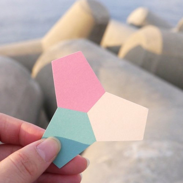 Tetrapod sticky memo note Tetrapod sticky memo note