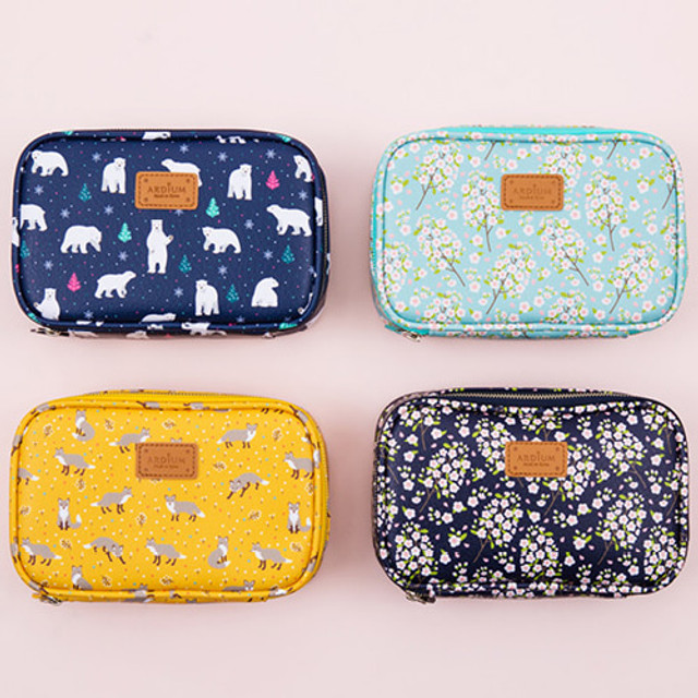 Pattern cube zip around multi pouch Pattern cube zip around multi pouch