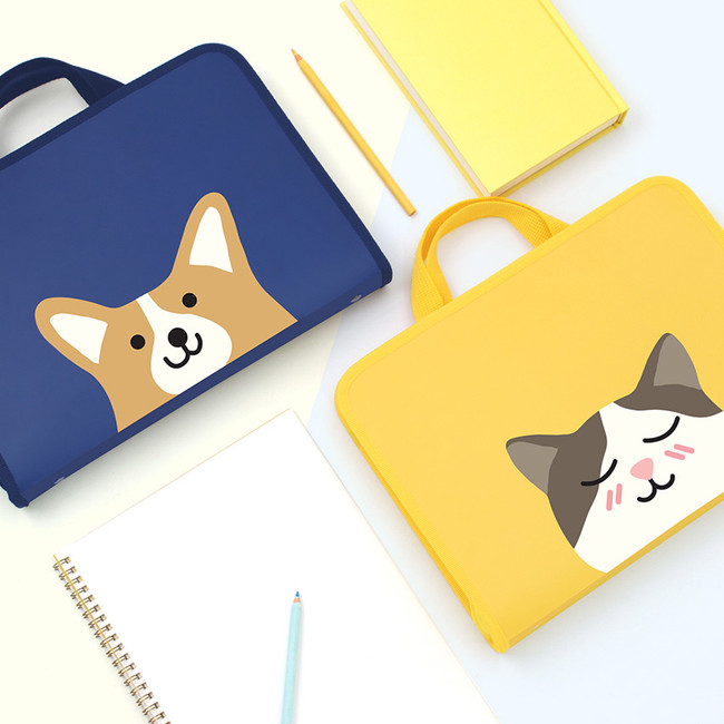 Bookfriends Reading pet zip around file bag