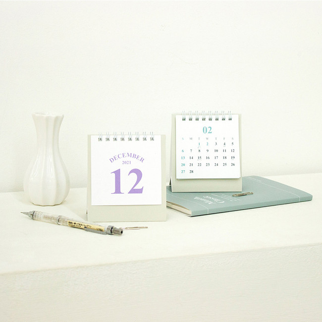 Wanna This 2022 Classic Mini Dated Monthly Desk Calendar