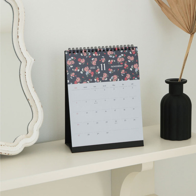 Dailylike 2022 Rendezvous Monthly Standing Desk Calendar
