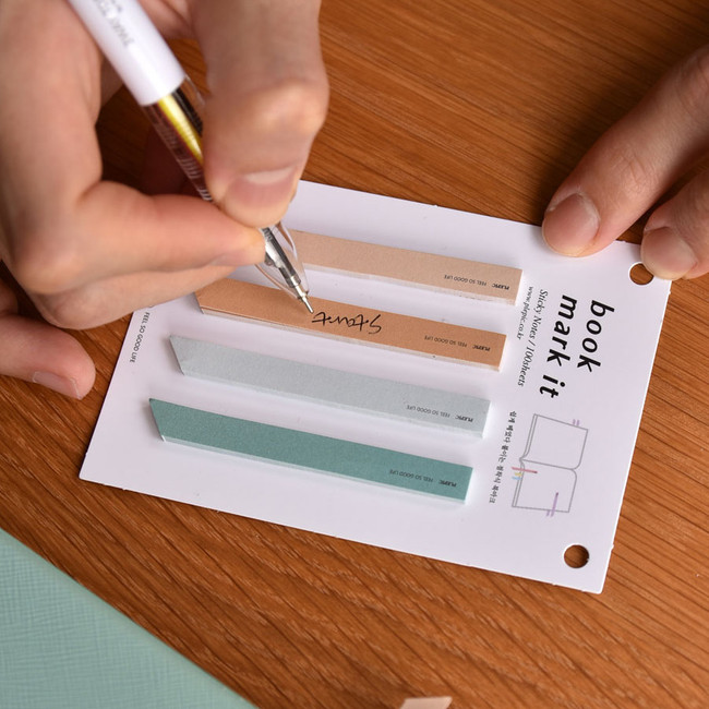 Usage example - Play Obje Life Stationery Sticky Notepad Bookmark Set