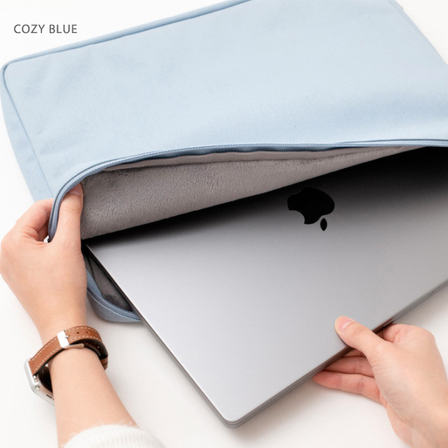 Cozy blue - Byfulldesign Laptop 16" Sleeve Case with Screen Cleaning Cloths