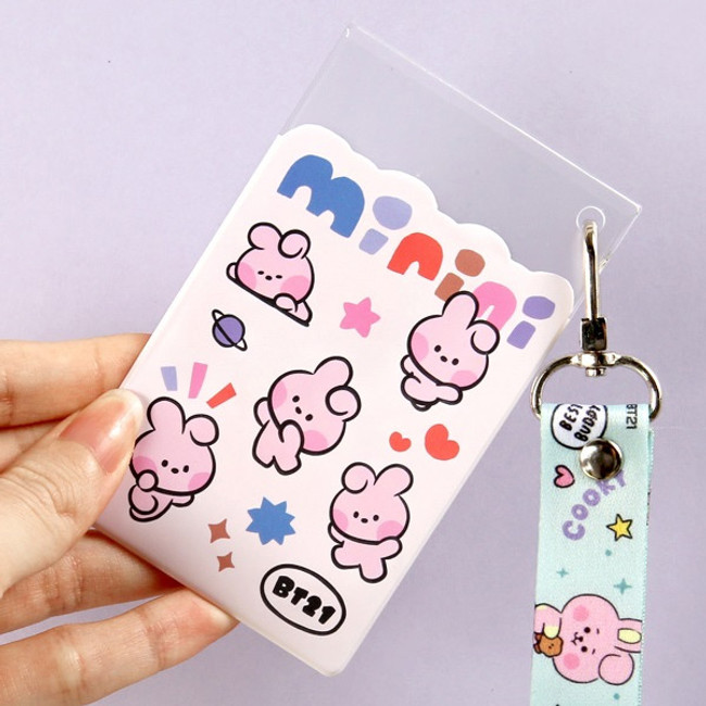 Usage example - BT21 Minini Card Holder with a Ball chain