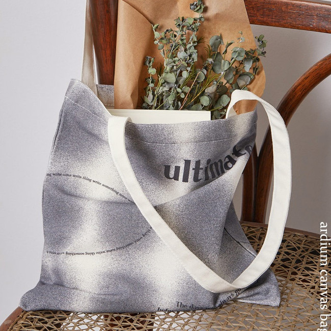 Usage example - Ardium Vivid Medium Cotton Shoulder Tote Bag