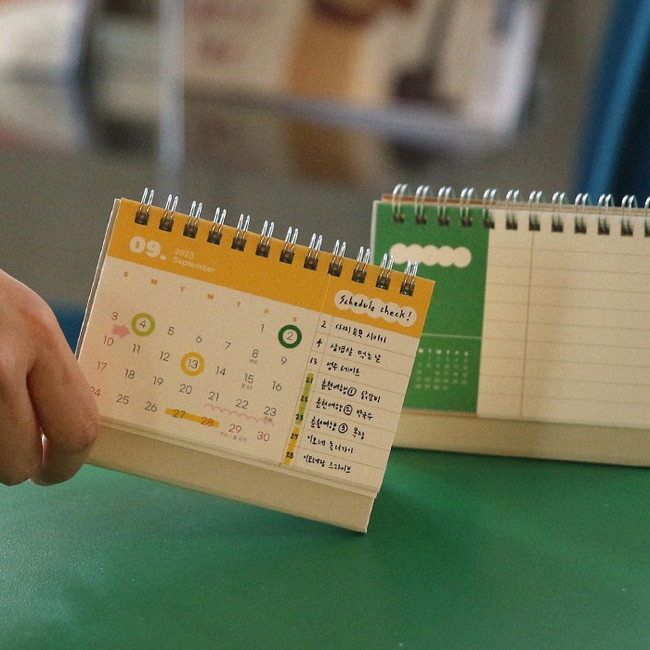 Wanna This 2023 Round Small Standing Flip Desk Calendar