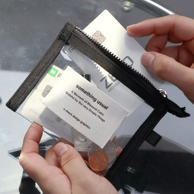 Example of use - O-check Something Usual Clear Zipper Card Holder Wallet