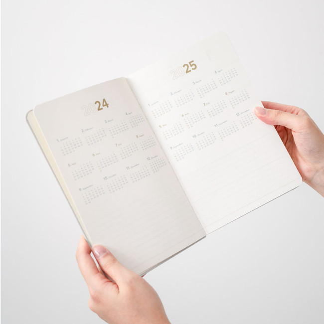 Yearly plan - 2024 Making Memory Medium Dated Monthly Planner Agenda