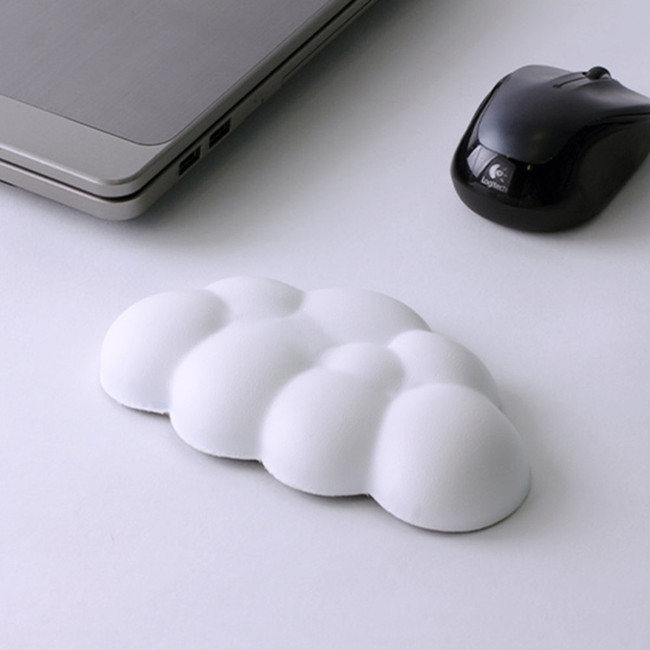 Usage example - Appree White Cloud Wrist Rest Cushion