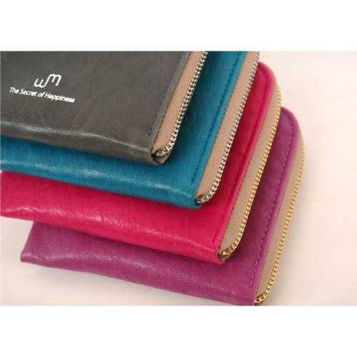 WM Clam half zipper around handy wallet - fallindesign.com