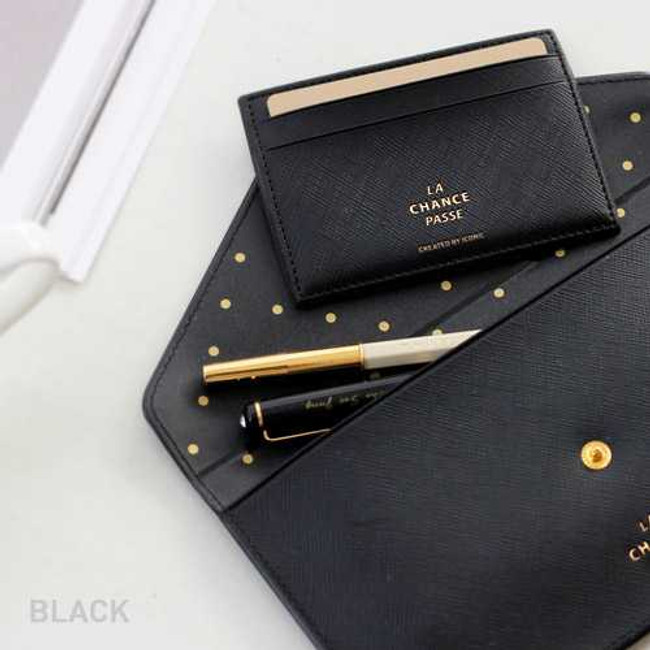 Iconic La chance passe flat card holder case