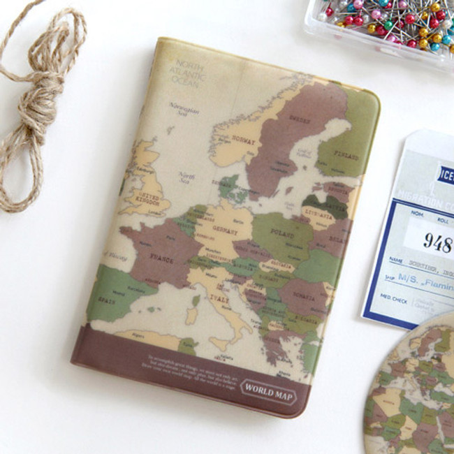 Vintage - World map passport cover case