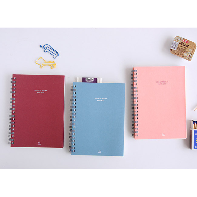 2015 Mon petit bureau wirebound undated daily small planner