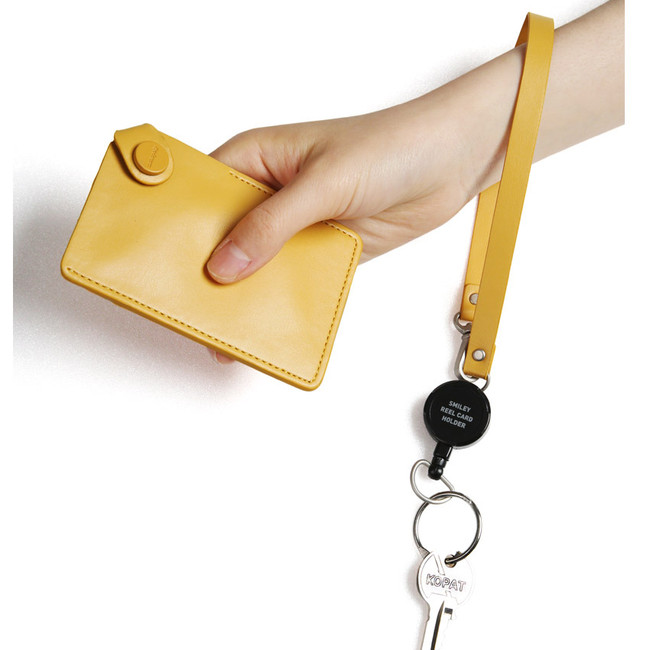 Smiley flat card holder with reel strap