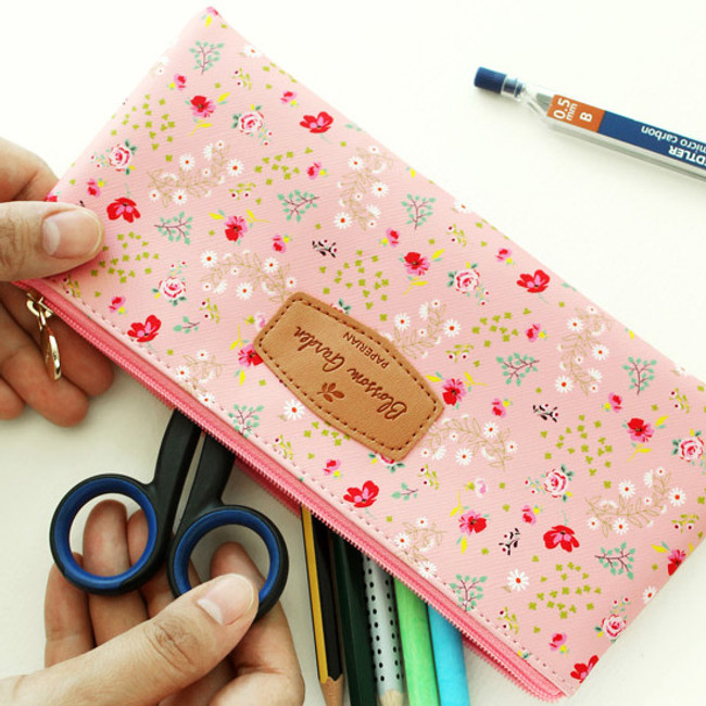 Paulie - Blossom garden zipper pencil case