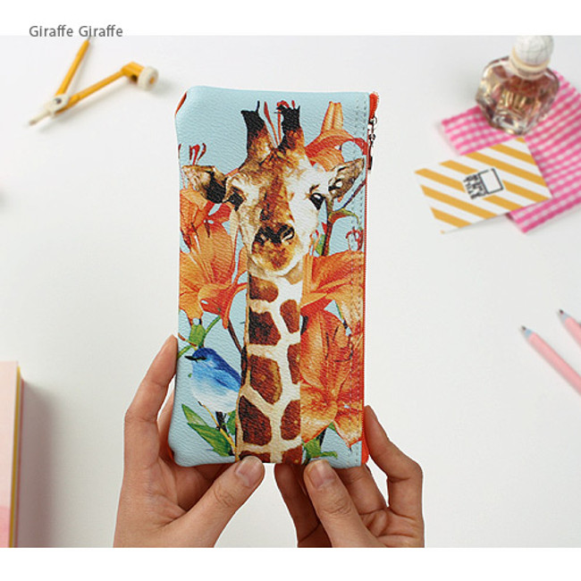 Giraffe Giraffe - Fashionista animal zipper pencil case