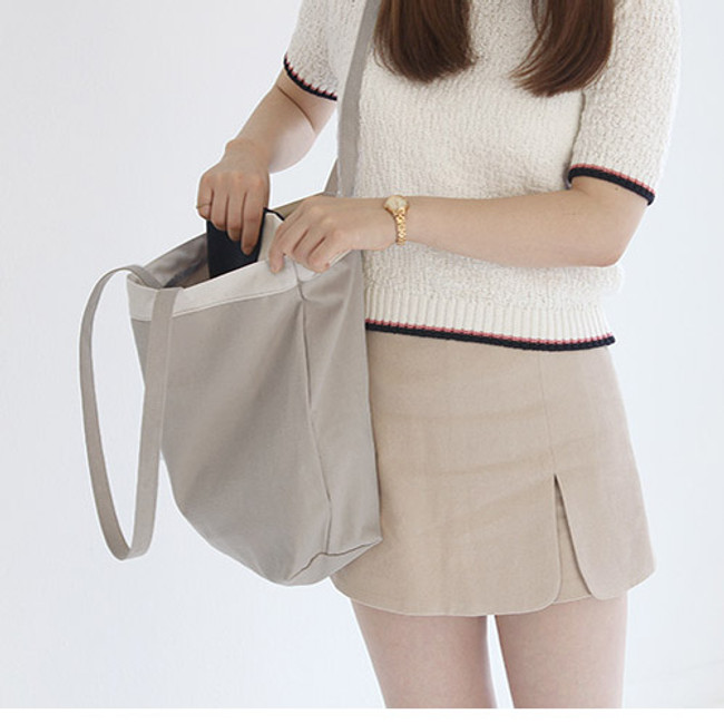 Warm gray - Around'D line shoulder bag tote