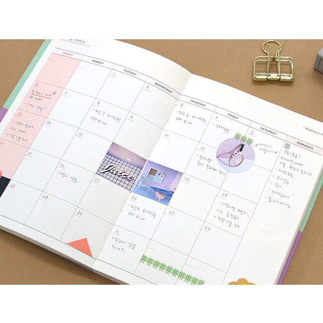 Monthly plan - Spring of life undated diary scheduler