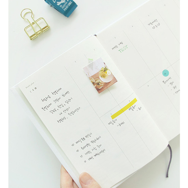 Yearly plan 2 - Moon special undated hardcover diary scheduler