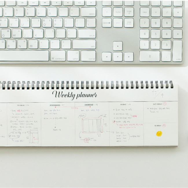 Wanna This Calli undated weekly desk planner 