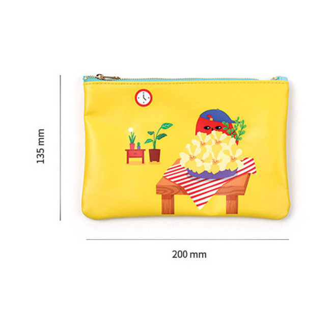 Size of Everymonster daily zipper pouch