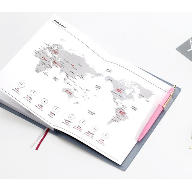 World map - 2018 The Medium dated weekly planner