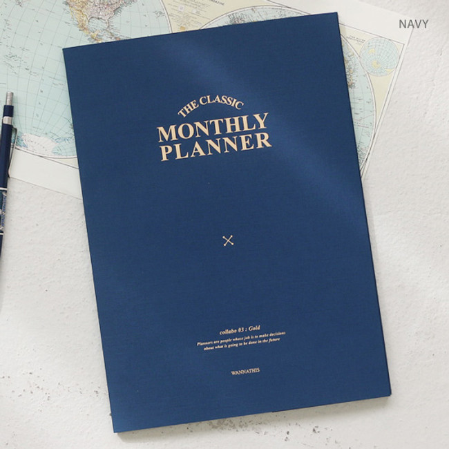 Navy - 2018 The classic large dated monthly planner