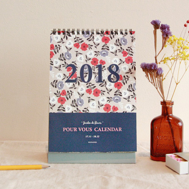 2018 Pour vous humming spiral bound desk calendar