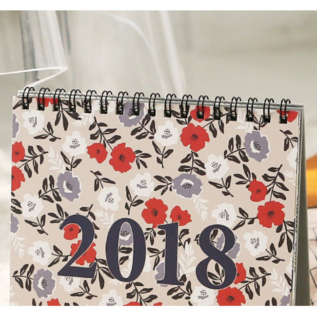 2018 Pour vous humming spiral bound desk calendar