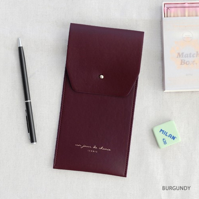 Burgundy -  Un jour de chance pocket pencil case