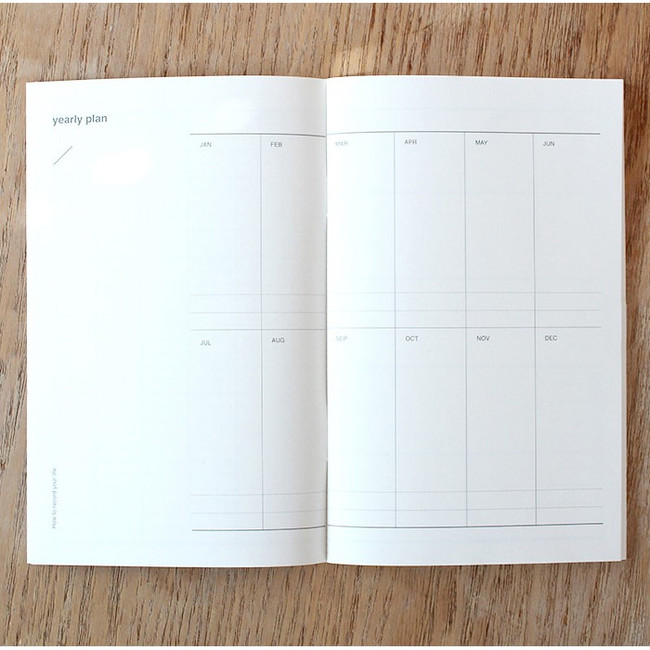 Yearly plan - Poche mois undated monthly planner