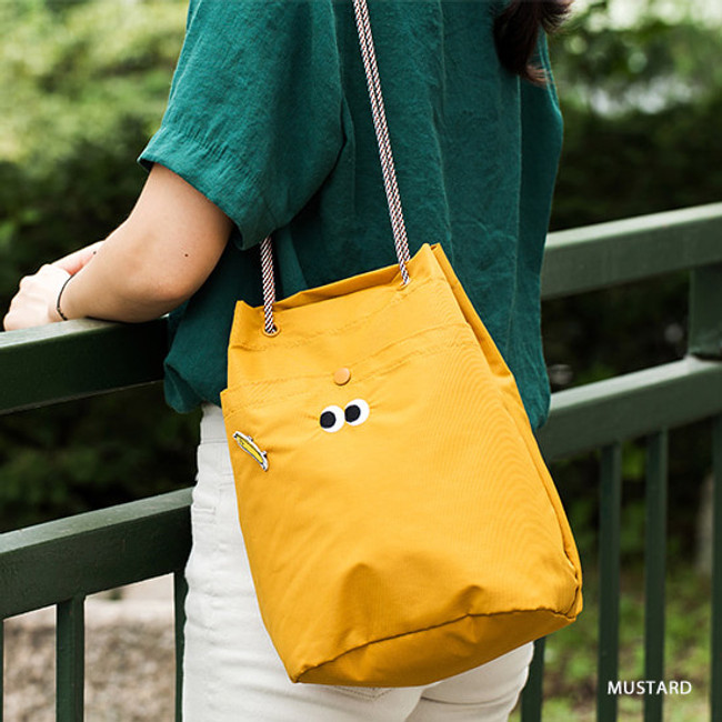 Mustard - Som Som durable taslan bucket shoulder bag