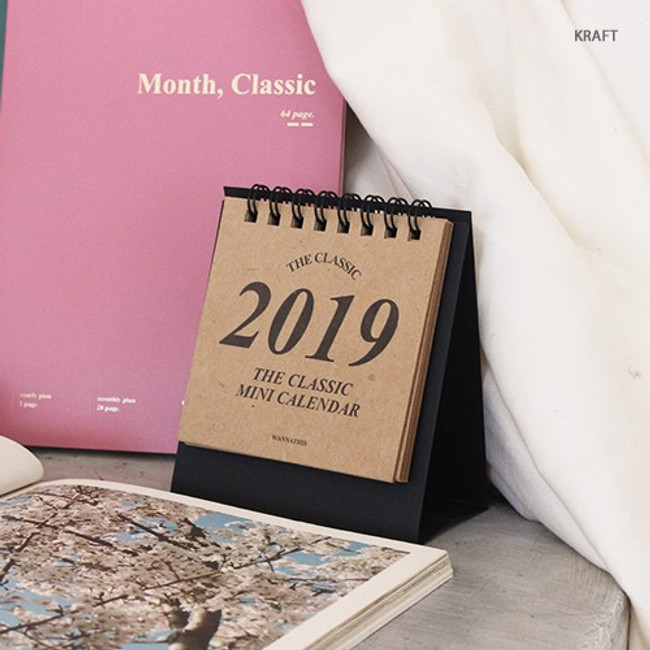 Kraft - 2019 Classic small spiral bound desk flip calendar