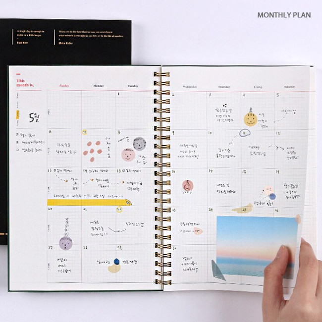 Monthly plan - Wanna This Classic spiral bound dateless weekly planner