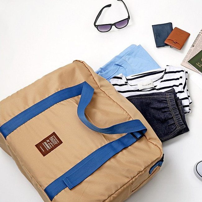 Example of use - Easy carry small travel foldable duffle bag